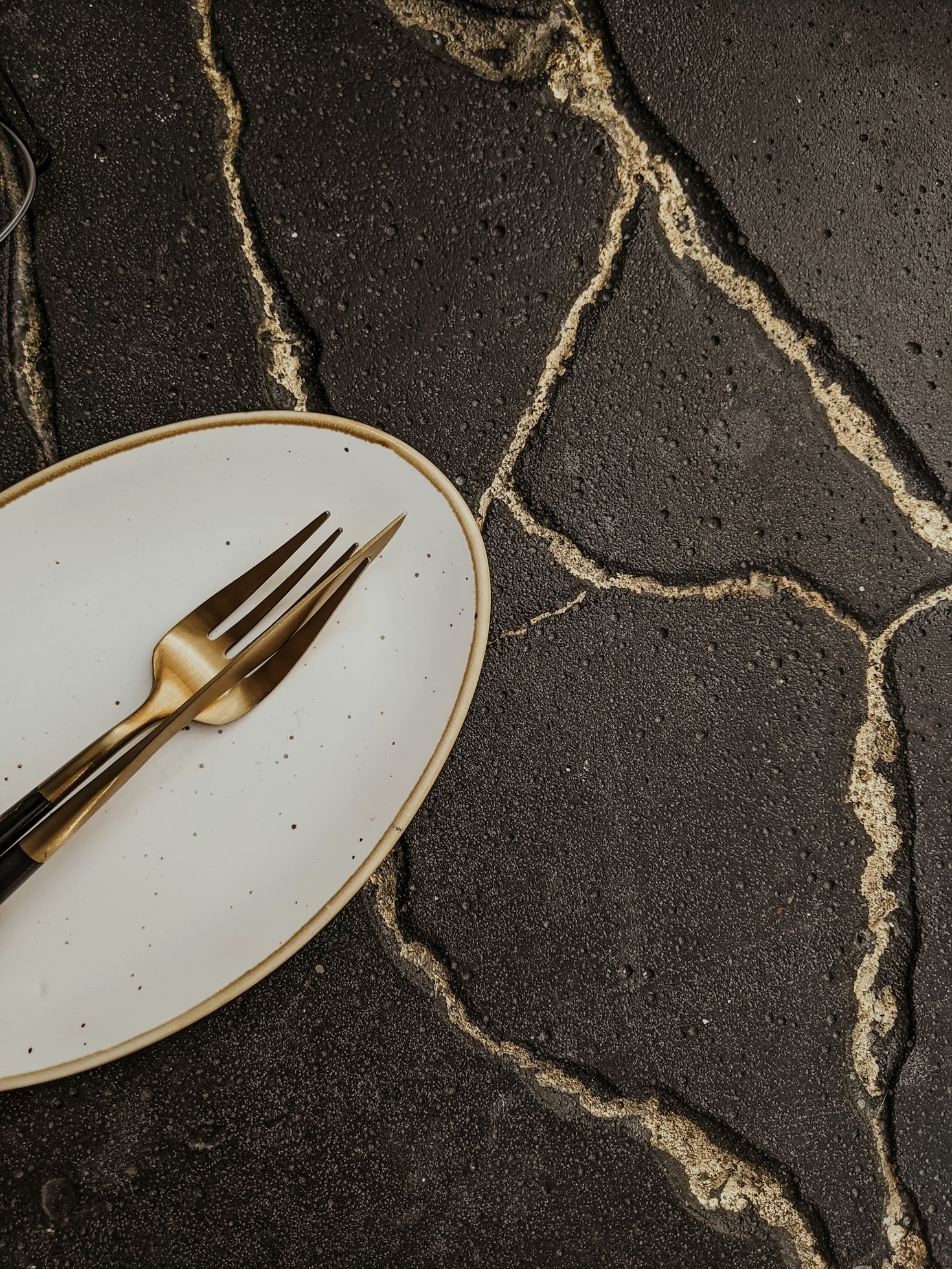 The Journey of Crafting Exceptional Tableware